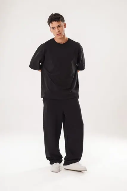 Basic T-Shirt